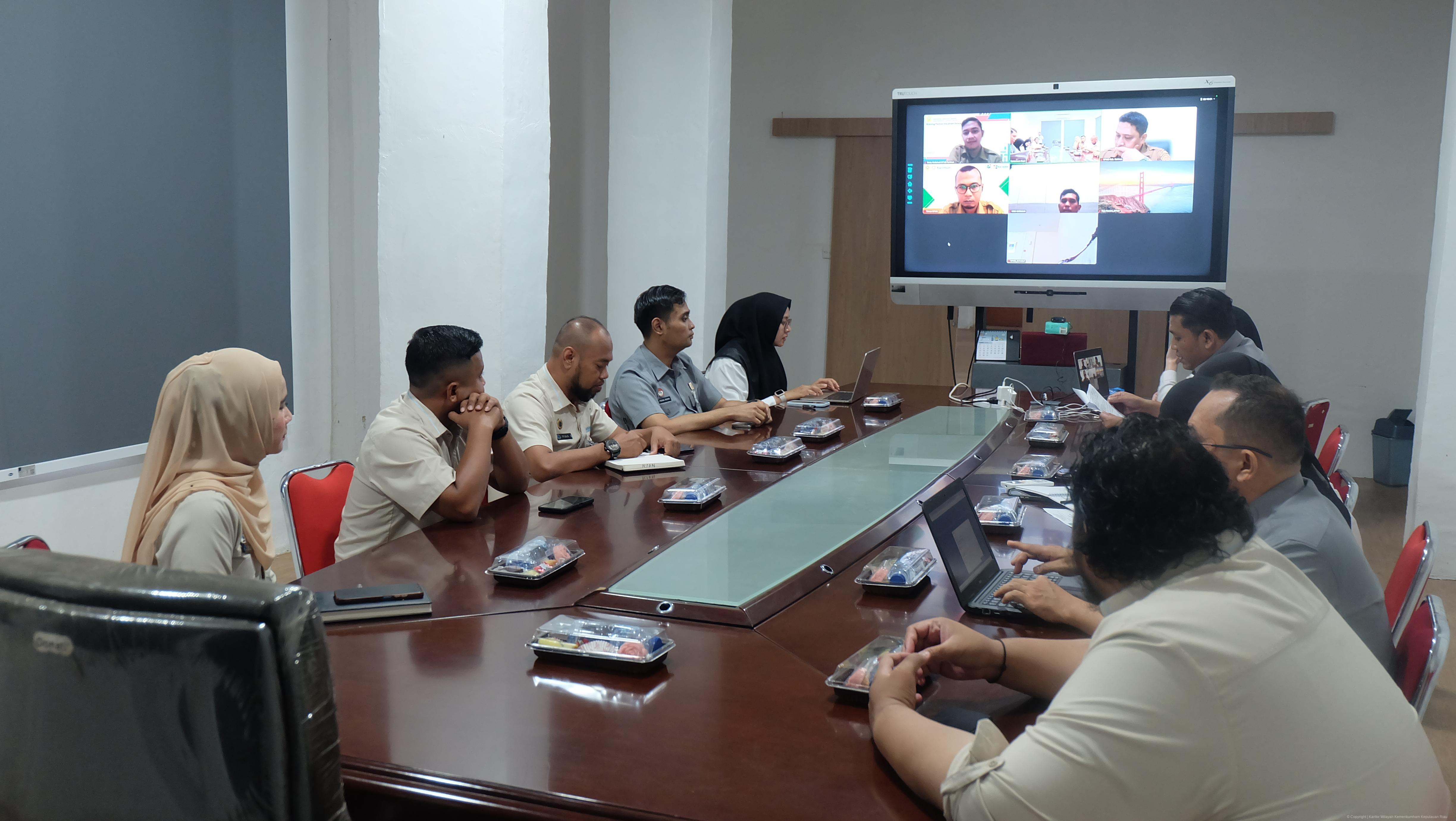 Perkuat Tata Kelola Pemerintahan Desa, Kanwil Kemenkum Kepri Fasilitasi Harmonisasi Regulasi Kabupaten Karimun