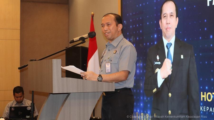 Perkuat Ekosistem Inovasi Daerah, Kanwil Kemenkum Kepri Gelar Penguatan Sentra KI melalui MoU bersama Perguruan Tinggi, dan Serahkan Penghargaan Posbankum di Batam