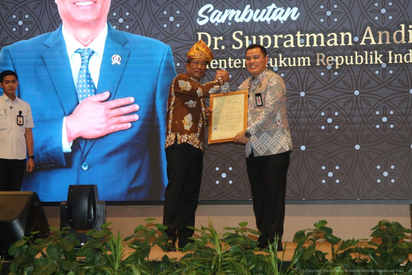 Buka Pra Kongres INI di Batam, Menteri Hukum Komitmen Perkuat Sinergi Tingkatkan Kualitas Pelayanan Hukum