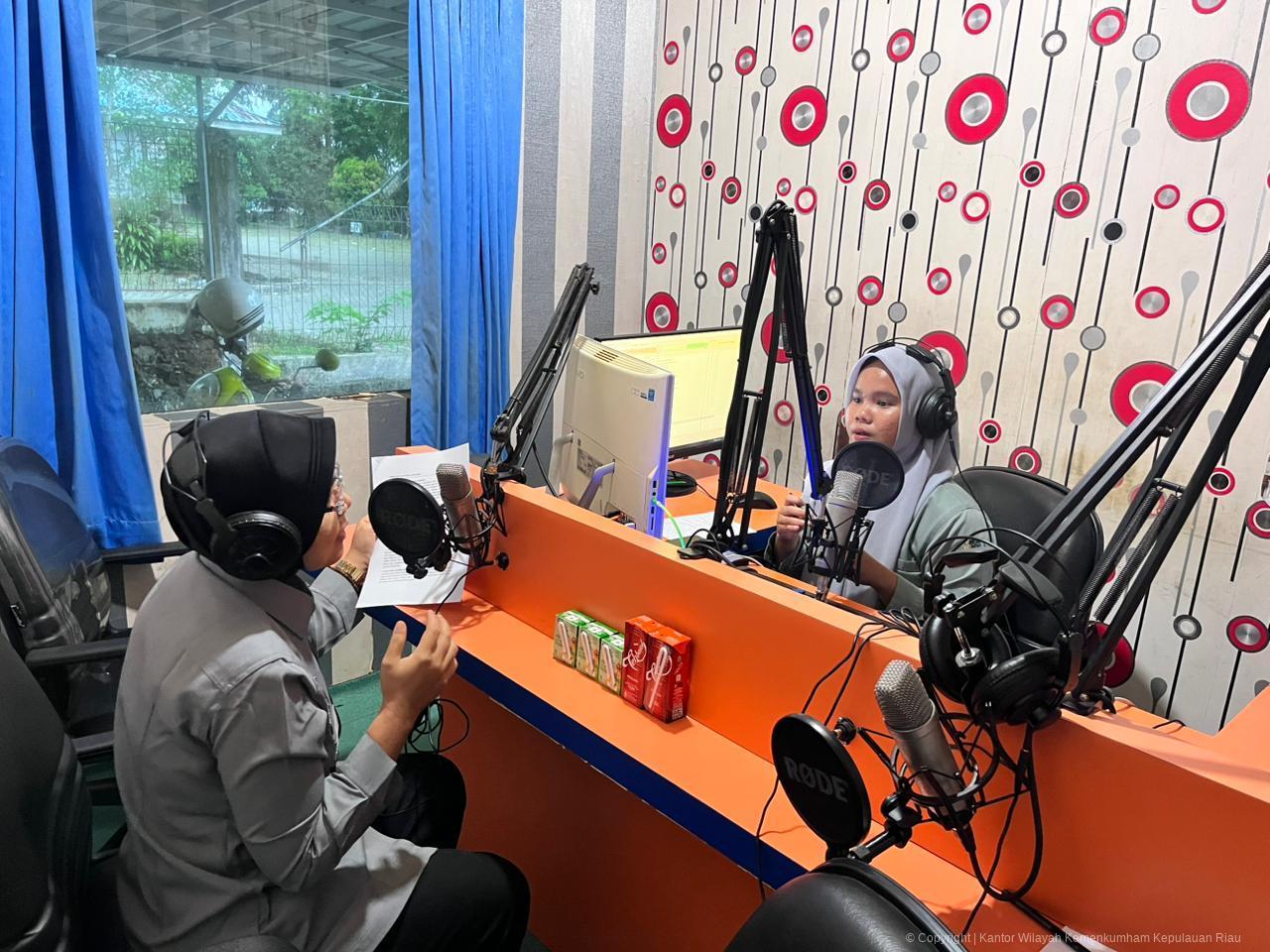 Edukasi Masyarakat Lewat Udara, Kanwil Kemenkum Kepri Kupas Tuntas Layanan Apostille di Bintan Radio